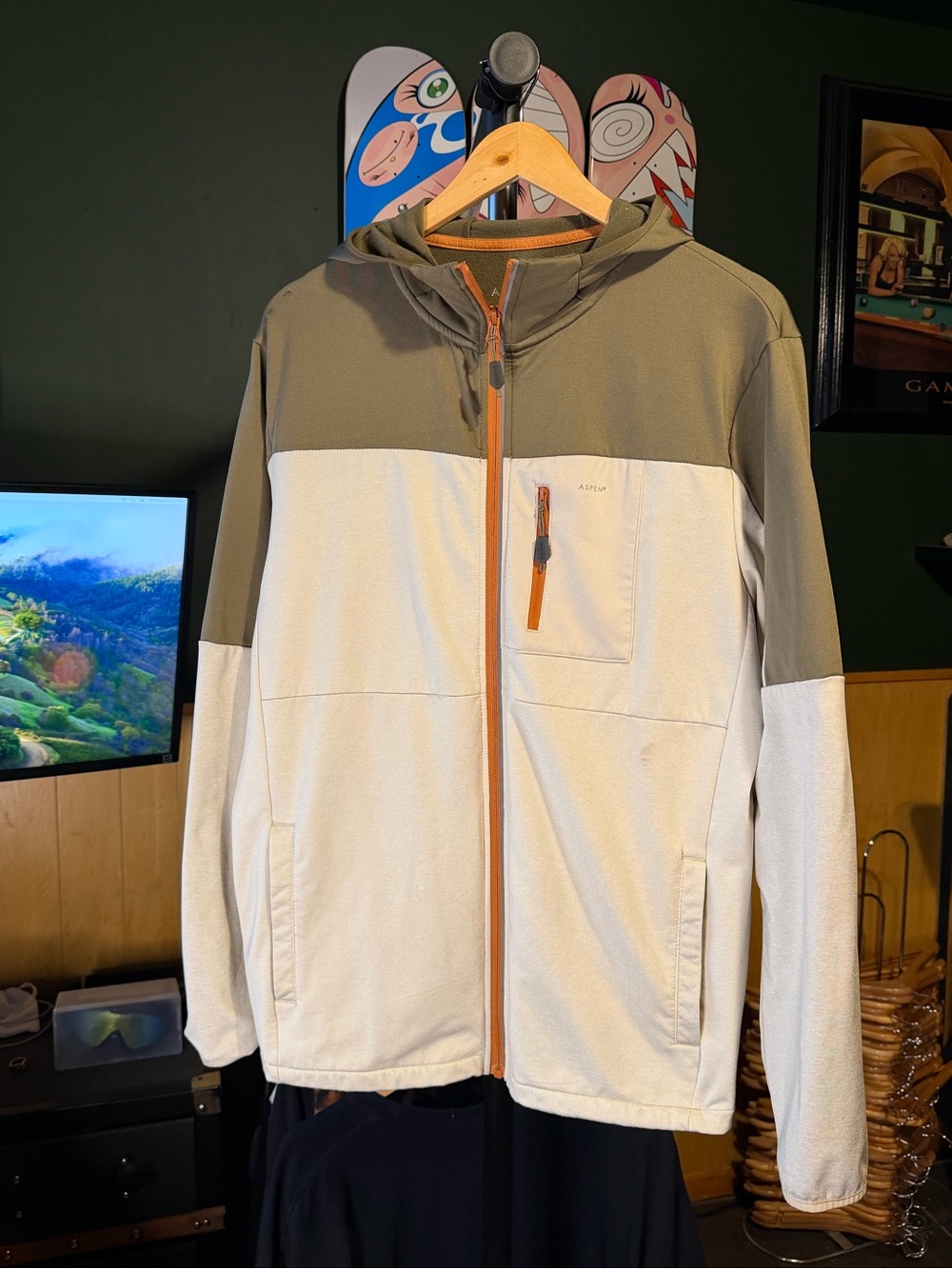 Aspen size M Two-Tone Hooded Zip Jacket in Olive and Cream